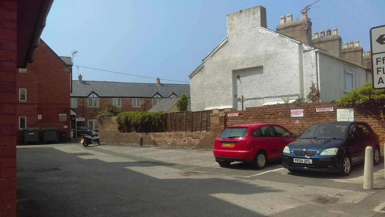 Vale View: Stylish Dog-friendly Near