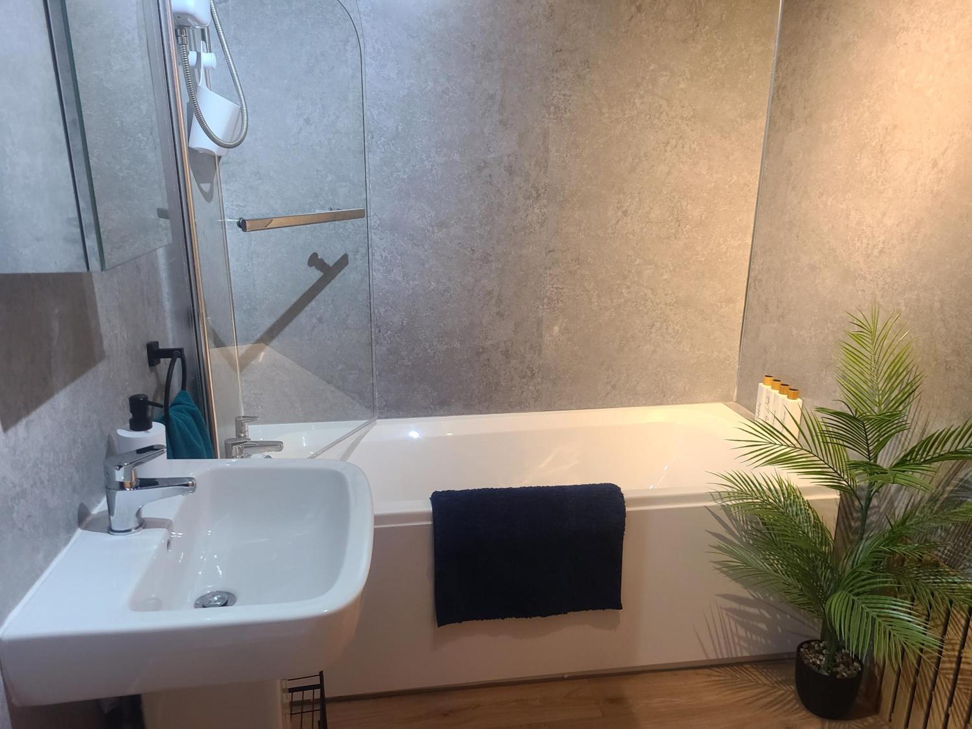 Apartment Vale View: Stylish Dog-friendly Near Prestatyn
