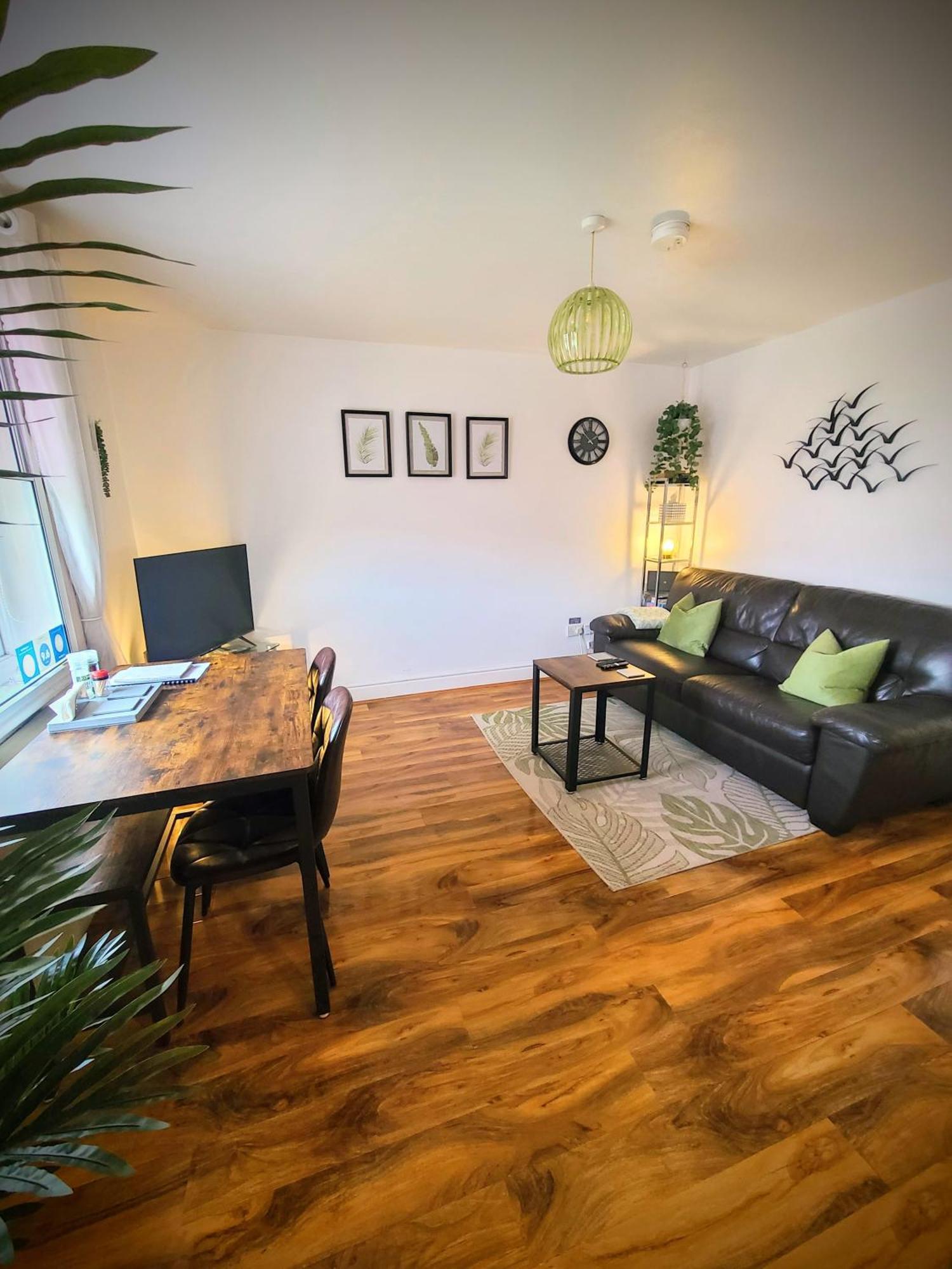 Vale View: Stylish Dog-friendly Near