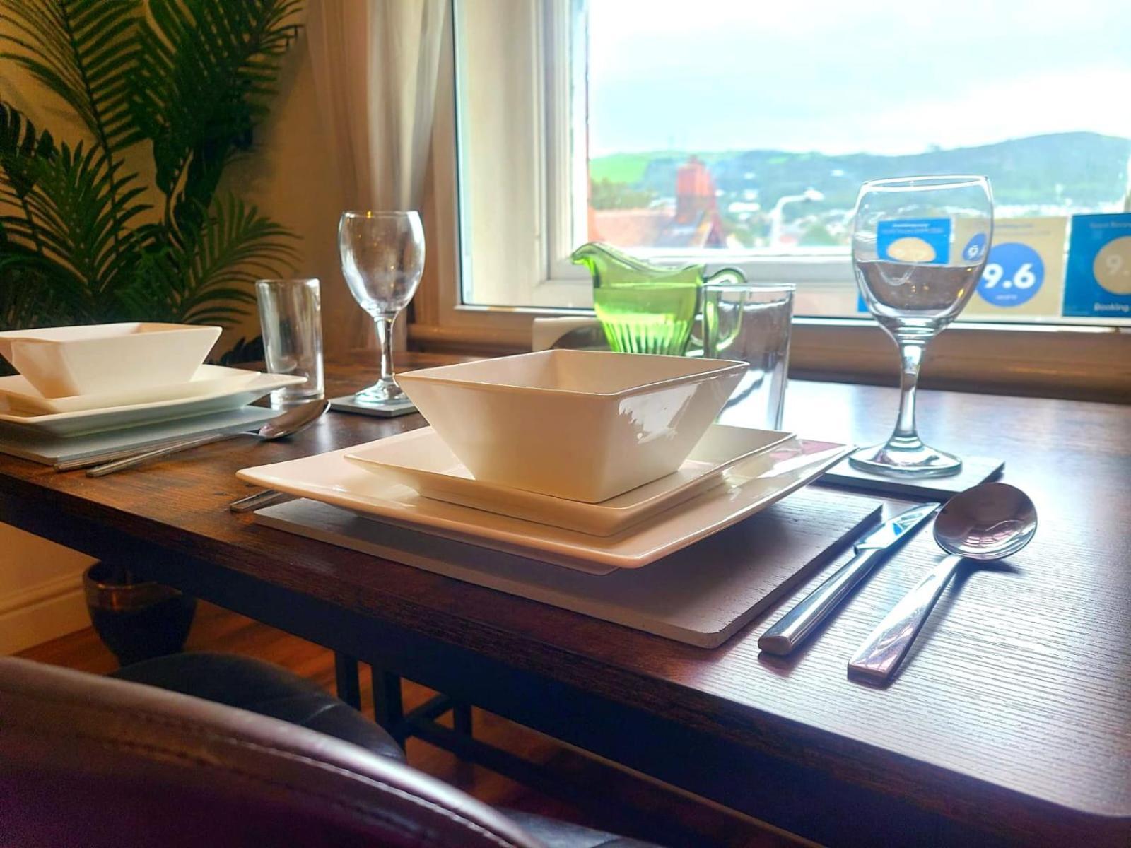 Apartment Vale View: Stylish Dog-friendly Near