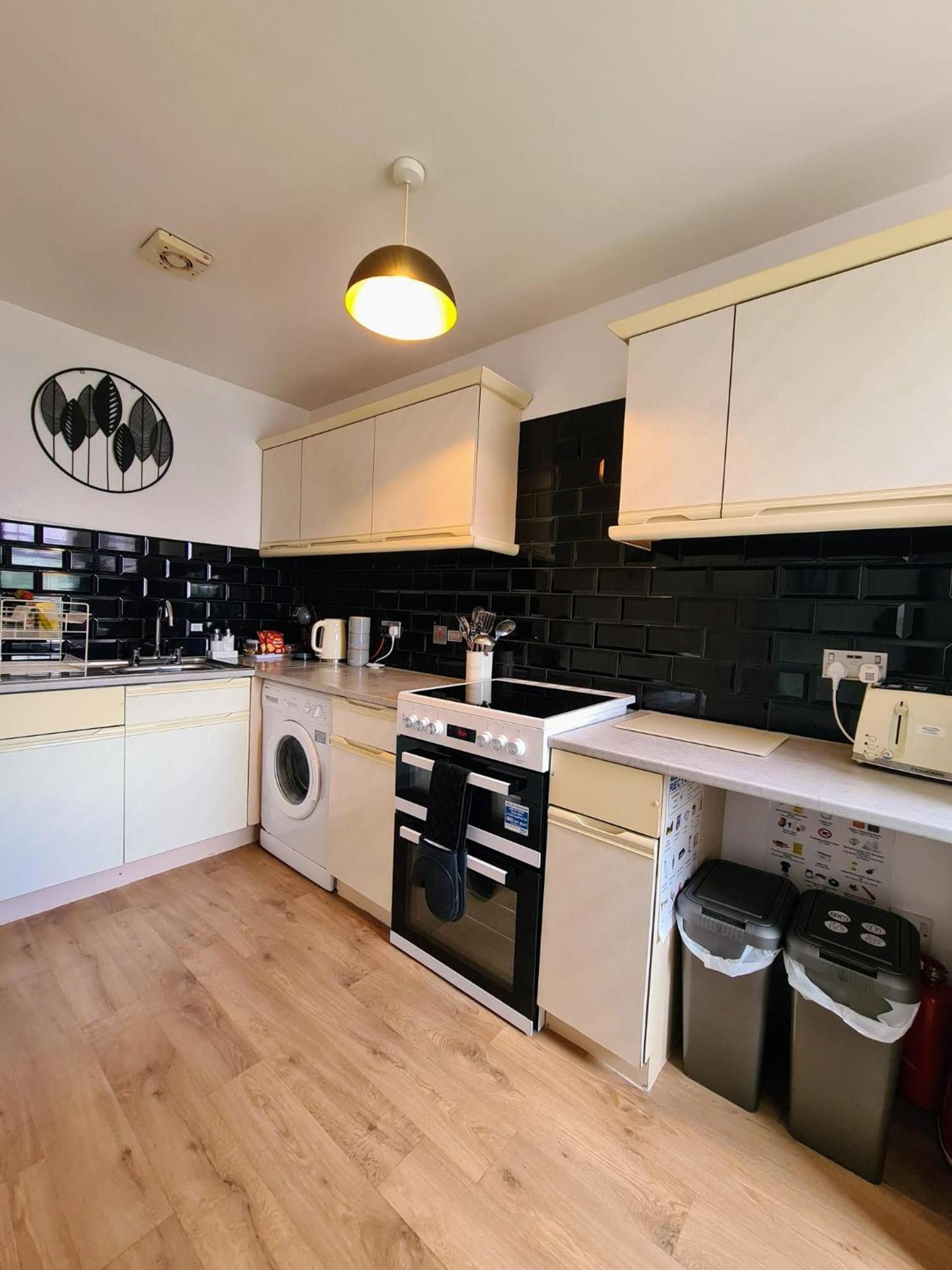 Apartment Vale View: Stylish Dog-friendly Near *